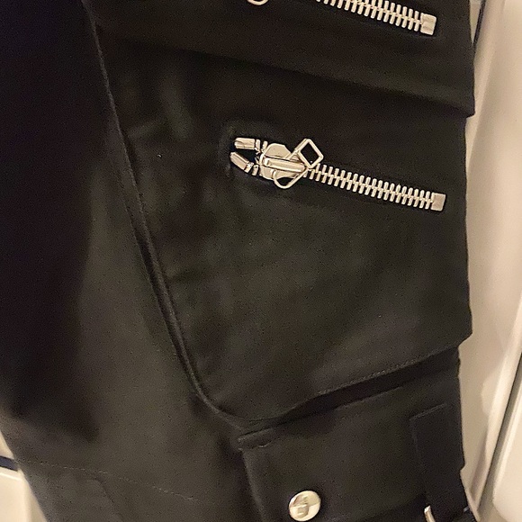 Faith Connection 
CLASSIC CARGO PANTS - Picture 4 of 7